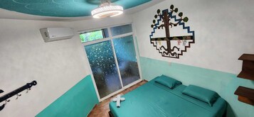 Habitación Confort doble, patio | Minibar y wifi gratis