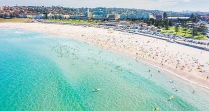 Studio Apartment on Bondi Road with View