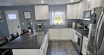 Charming 3-bedroom ranch house in enchanting Westmoreland .