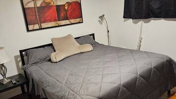 3 chambres, fer et planche à repasser, Wi-Fi, draps fournis