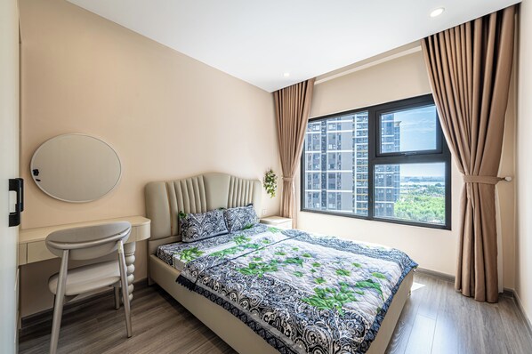 Blendingsgardiner, strykejern/-brett og wi-fi (inkludert)