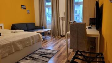 Leilighet – standard, byutsikt | Strykejern/-brett og wi-fi (inkludert)