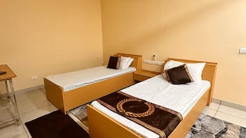 Chambre Double Confort | Bureau, espace de travail pour ordinateur portable, Wi-Fi gratuit