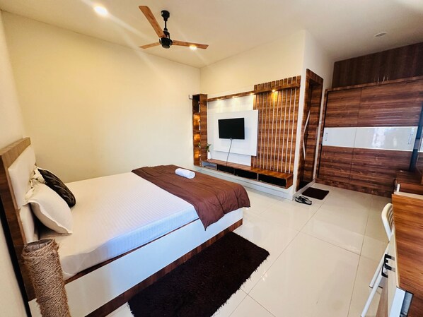 6 habitaciones, tabla de planchar con plancha, wifi y ropa de cama 
