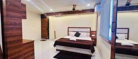 6 soveværelser, strygejern/strygebræt, Wi-Fi, sengetøj