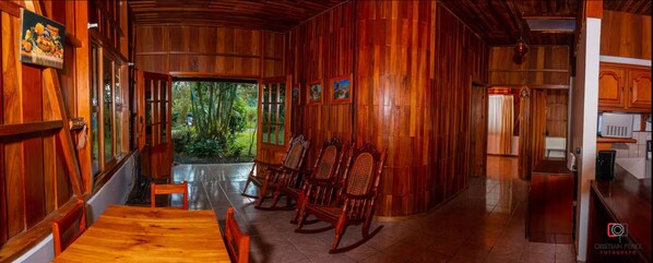 Dining - Finca Los Chorros House (La Fortuna)