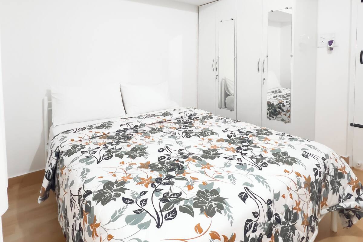 Departamento clásico | Cortinas blackout, tabla de planchar con plancha y wifi gratis
