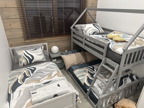 4 多间卧室、熨斗/熨衣板、免费 WiFi、床单