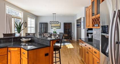 Sheridan 4-Home Combo | 4 Hot Tubs + 18BR by Beach