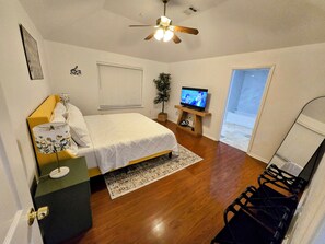 3 bedrooms, iron/ironing board, travel crib, free WiFi