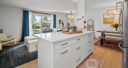 Urban Sanctuary | Chic 3BR Inglewood Stay w/ Yard
