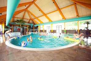Chalet | Pool - Modern Chalet in a Park Near the Veluwemeer (Hulshorst)