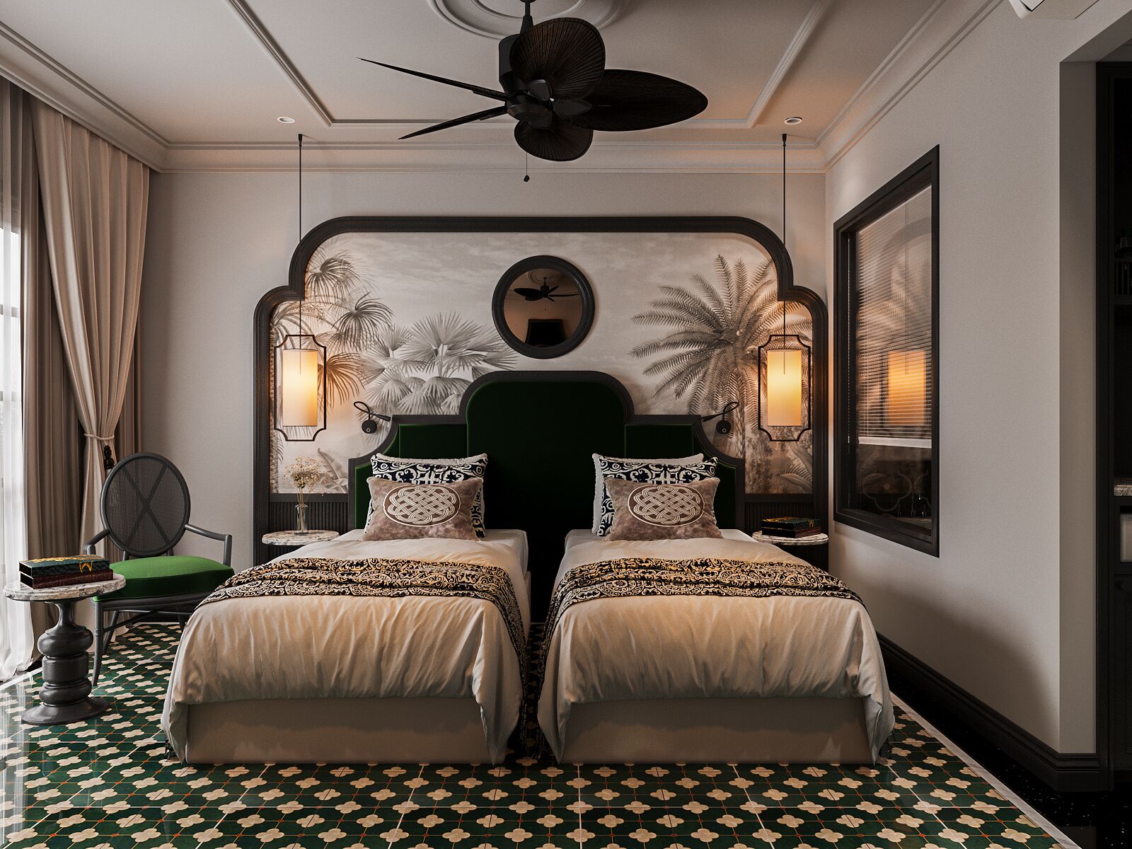 Habitación de hotel con dos camas, ventilador de techo, espejo grande y una pared decorativa con palmeras.