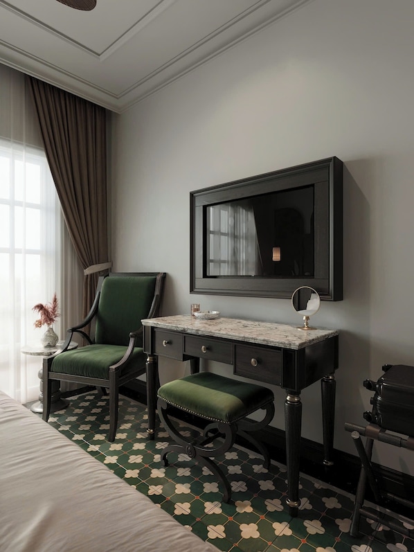 Deluxe Double Room, Pool View | In-room safe, desk, blackout drapes, soundproofing