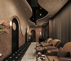 Indoor spa tub