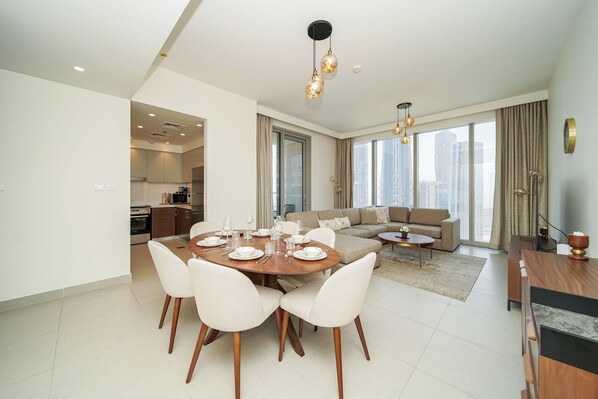 Interior - PVH - Opulent 2BR in Forte Tower 1 (Dubai)
