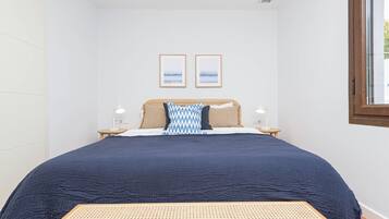 Comfort House, Air conditioning, Beachside | Iron/ironing board, free WiFi