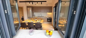 Charming 2-bedroom country house in marvelous Mourteri with playground