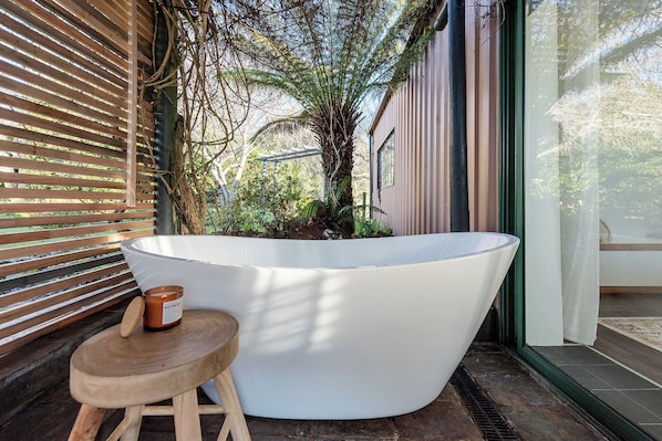 Baignoire à remous extérieure