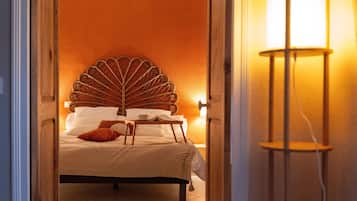 1 habitación, tabla de planchar con plancha, wifi gratis y ropa de cama