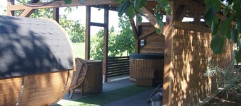 Marvelous Manor House with 4-bedrooms and huge garden in Zakroczym