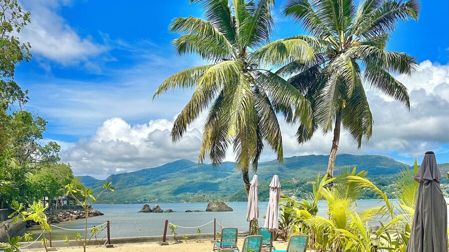 Pineapple Beach Villas