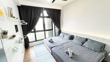1 habitación, tabla de planchar con plancha, wifi gratis y ropa de cama