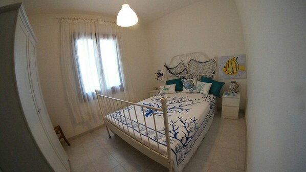 3 bedrooms, iron/ironing board, WiFi