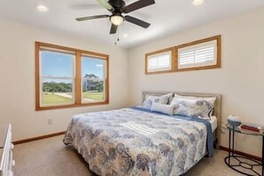 6 bedrooms, desk, iron/ironing board, travel cot - Luxury Sound-Front w/Ocean View (Rodanthe)