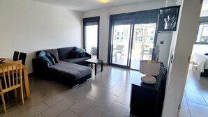 Apartment | Living room