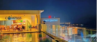 Mixma Suites Seaview Rooftop Pool @ Mercure Hotel