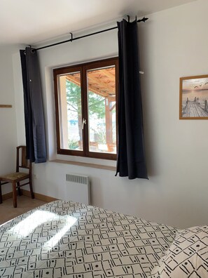 8 habitaciones, tabla de planchar con plancha y wifi gratis 