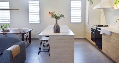 New Modern 3-bedroom apartment in Sint Maarten
