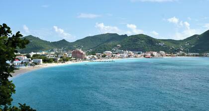 Maazoon ~ Modern 3BD Family Home + 2 Parking, Little Bay Dutch side St.Maarten