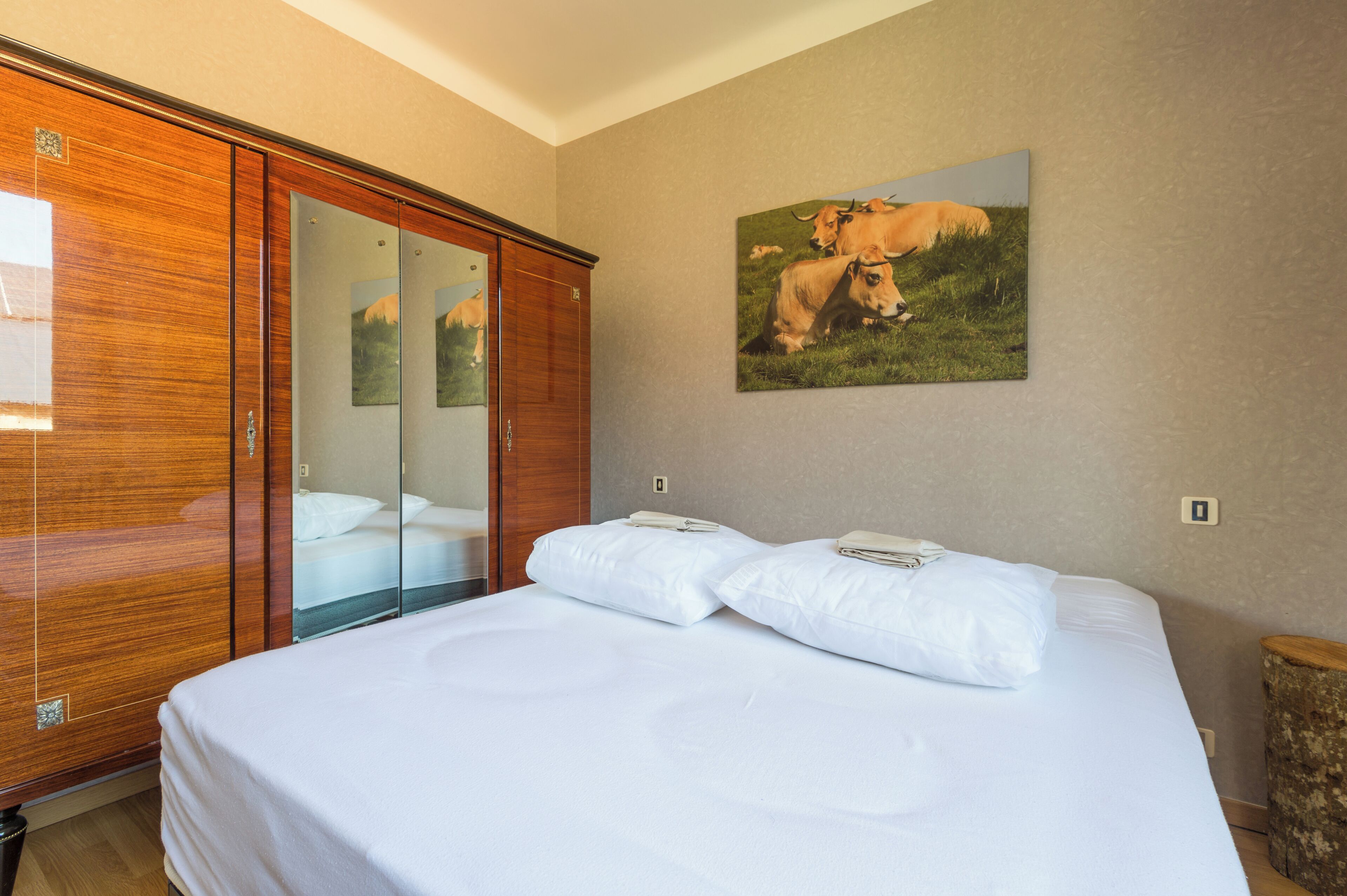 6 slaapkamers, een bureau