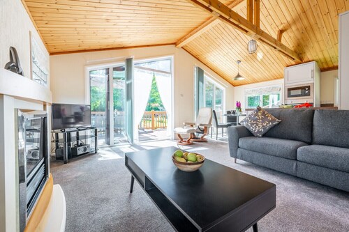 The Cabin | Sleeps up to six | Gardens | Aylsham