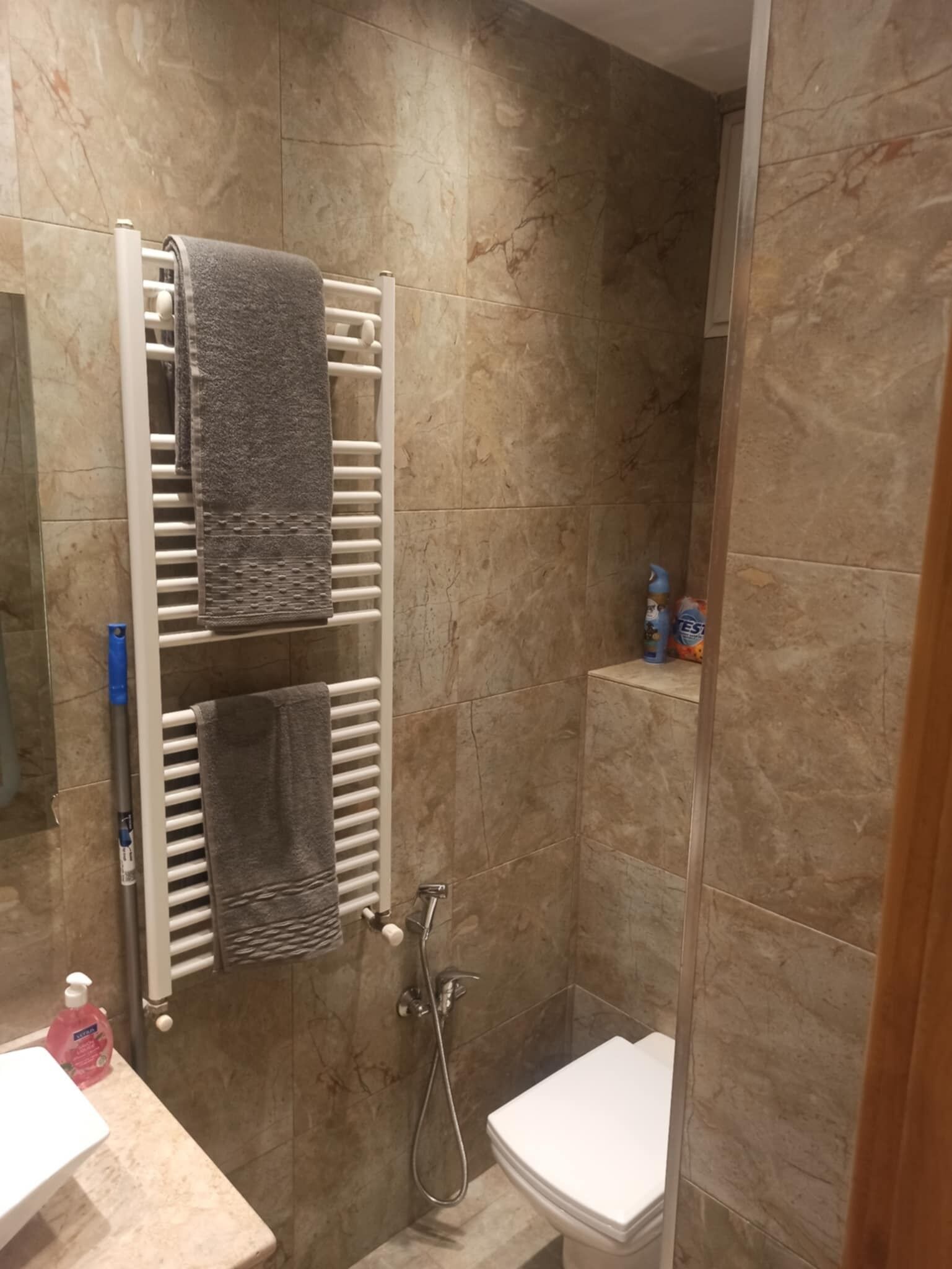 Handtücher, Toilettenpapier