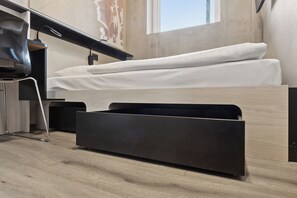 Classic Double Room | Desk, free WiFi - Hotel Fyrtøjet - We give less You save more (Odense)