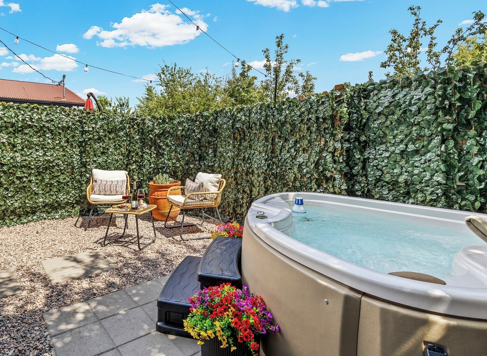 Outdoor spa tub