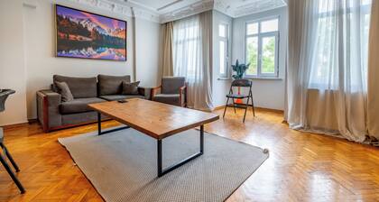 3-bedroom central apartment with AC in Istanbul