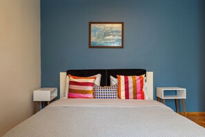 3 多间卧室、熨斗/熨衣板、上网接入、床单