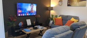 The Flat on Muddy- Welcome to your stylish home away from home!