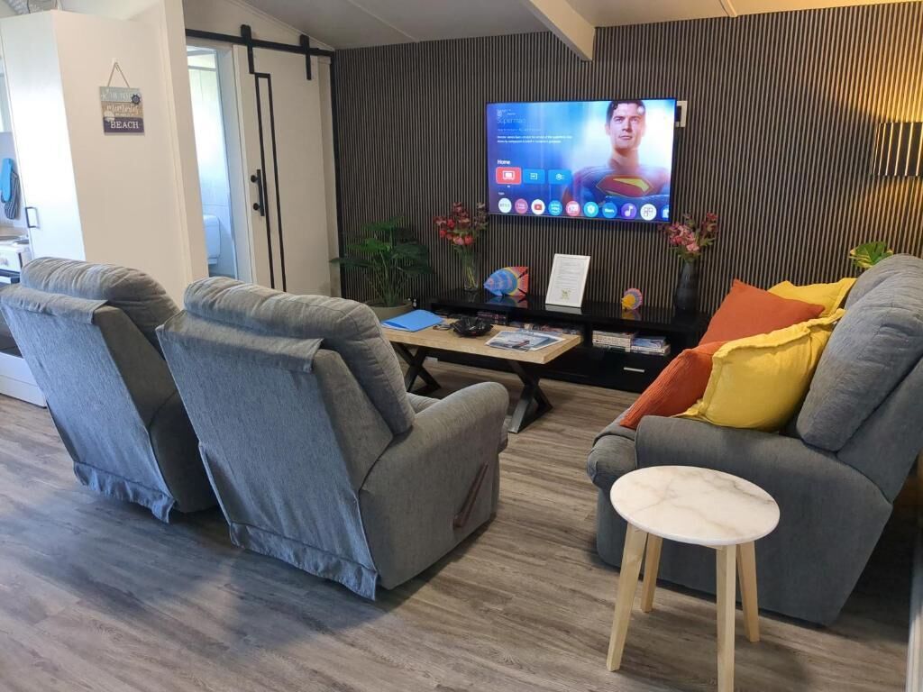 The Flat On Muddy- Welcome To Your Stylish Home Away From Home! - Moonta