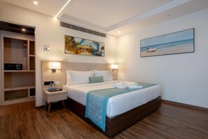In-room safe, soundproofing, iron/ironing board, free wired Internet - The Palomar By Crossway (Chennai)