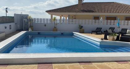 Cozy chalet in the quiet / Loisirs, Nature & Jacuzzi for the whole family