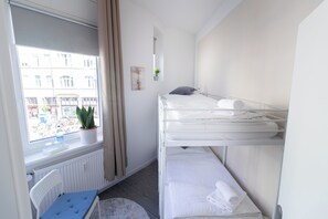 3 Schlafzimmer, Schreibtisch, Reisekinderbett, kostenloses WLAN