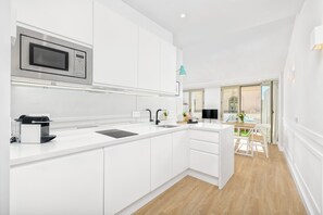 Appartement Luxe, 1 très grand lit et 1 canapé-lit | Cuisine privée