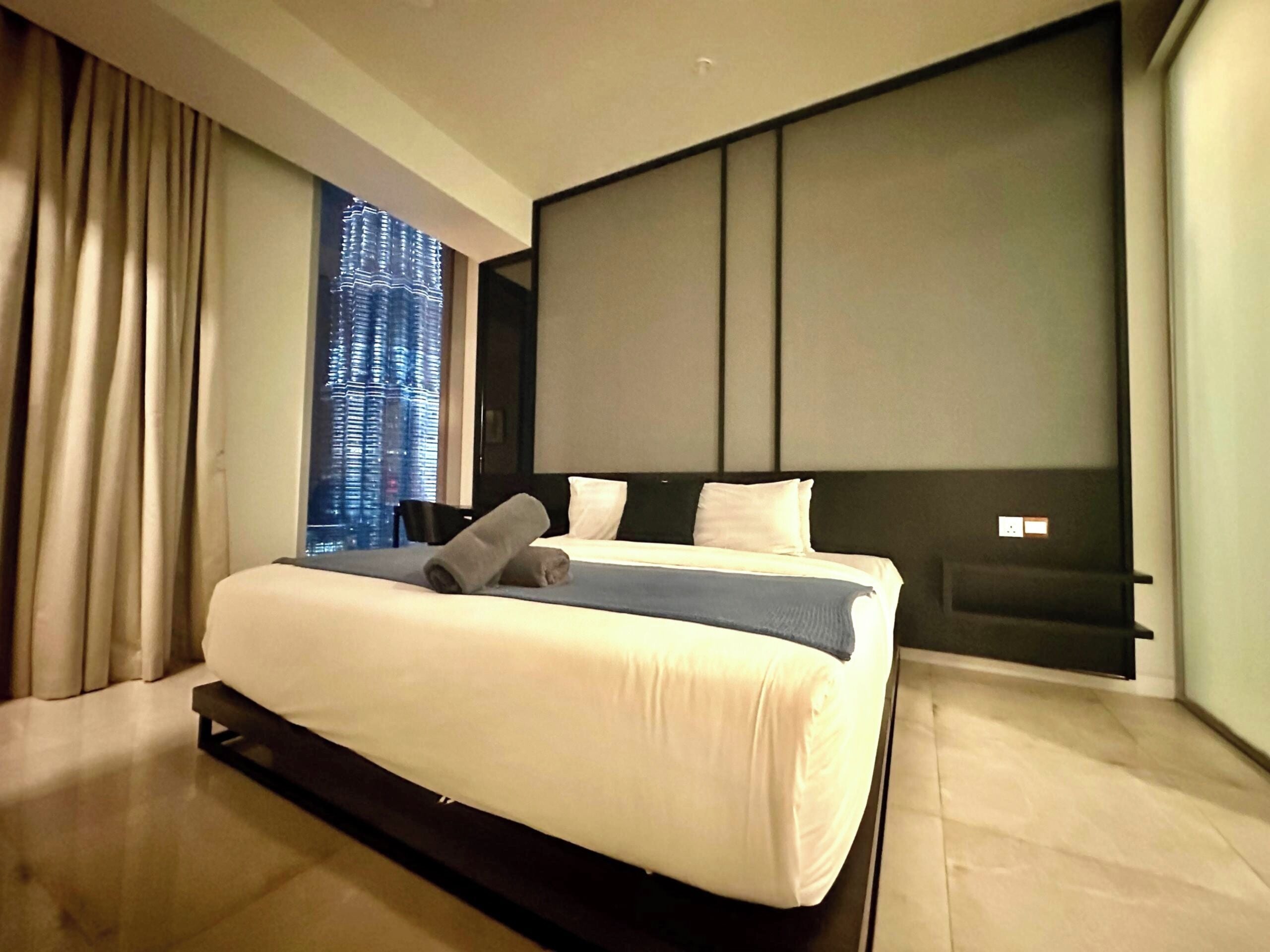 Classic One-Bedroom Apartment with King Bed | Quartos à prova de som, ferros/tábuas de passar roupa, Wi-Fi de cortesia