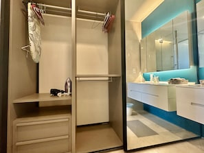 Deluxe King Room | 隔音、熨斗/熨衣板、免费 WiFi、轮椅无障碍