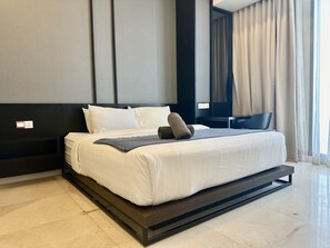 Deluxe King Room | Soundproofing, iron/ironing board, free WiFi, wheelchair access